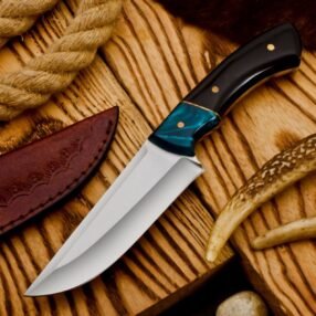 Custom Handmade D2 Steel Hunting Skinner Knife Resin and Buffalo Horn Handle